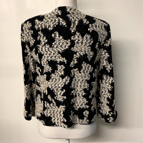 St John Floral Blossom Textured Knit Open Jacket - Picture 7 of 8